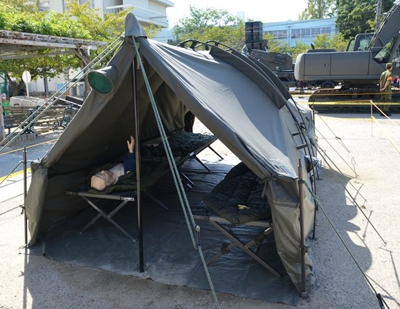 自衛隊宿営用天幕