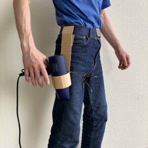 ホルスターかまえる